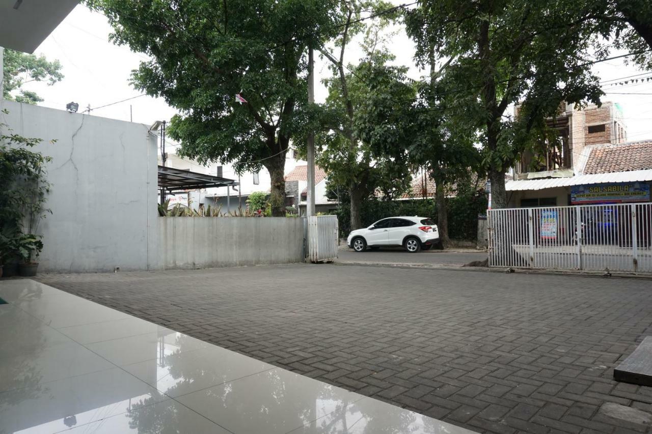 Residences By Reddoorz Syariah @ Buah Batu Bandung Zewnętrze zdjęcie